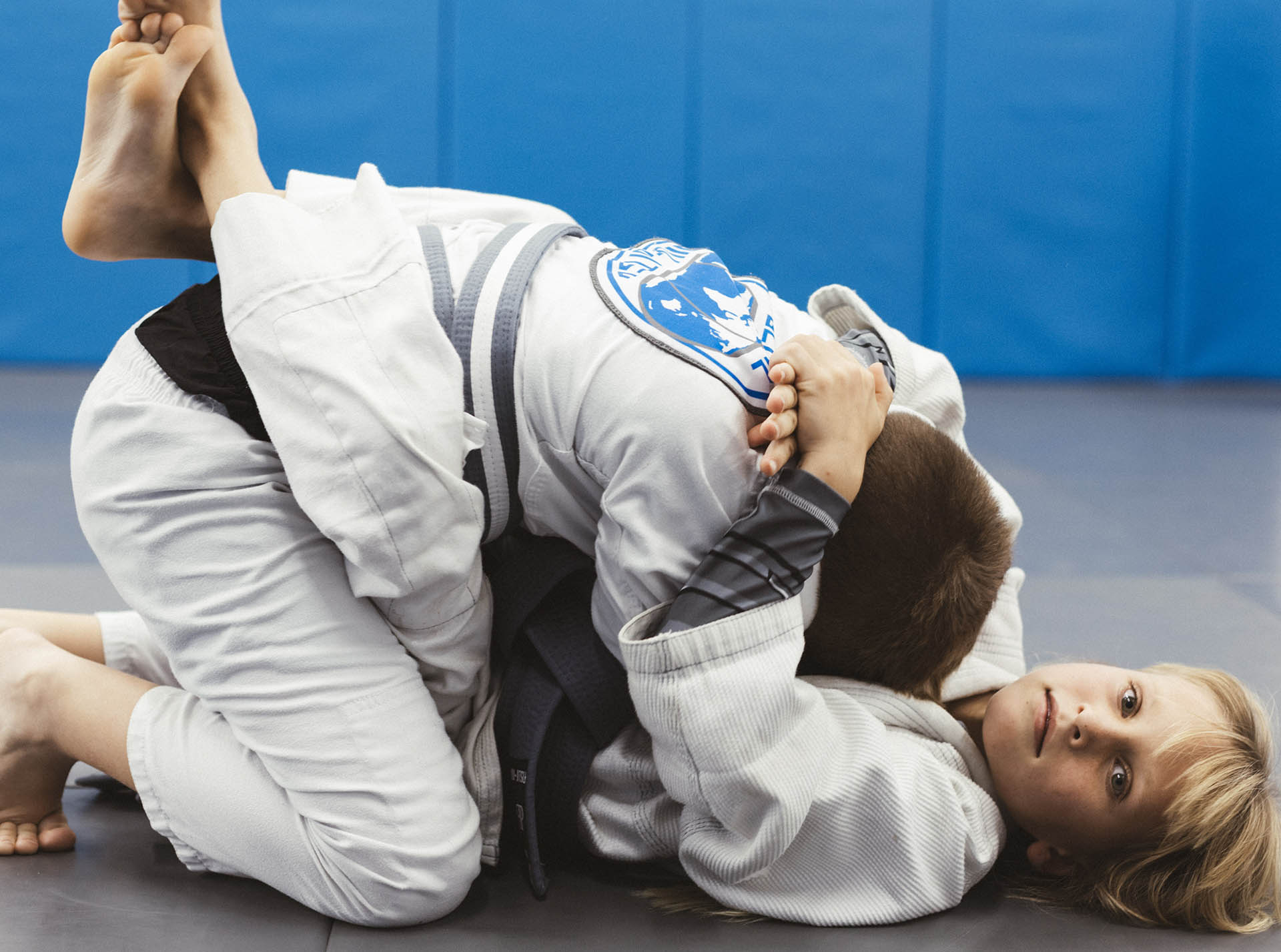 Grappling drill on the mat